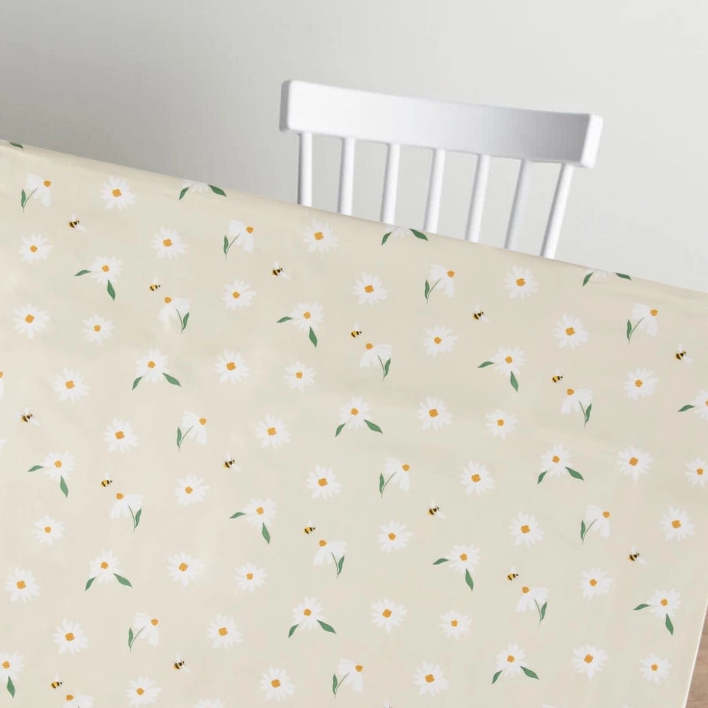Bumble Bee & Daisy Tablecloth Wipe Clean