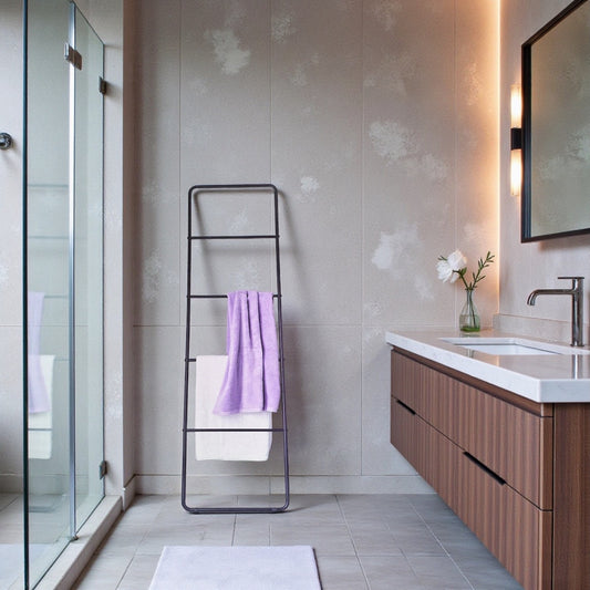 Tall Metal Blanket Towel Ladder 4 Rungs Hooks Bathroom Rack